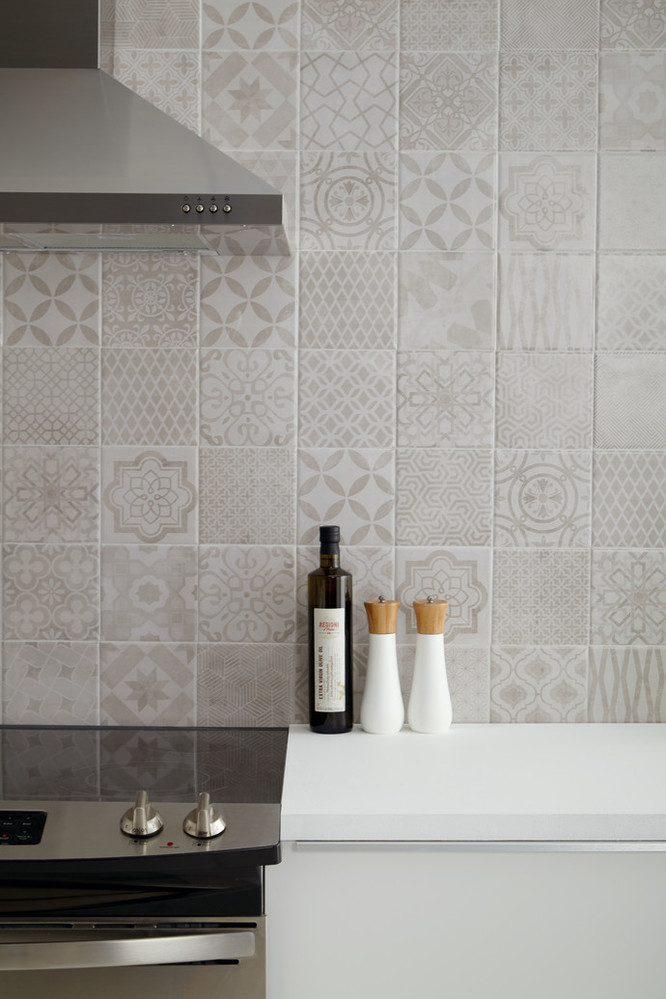 grey patterned tile